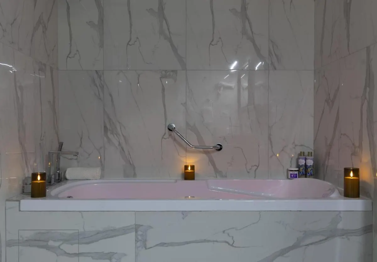 Urban Cozy Corner Apartment Baku